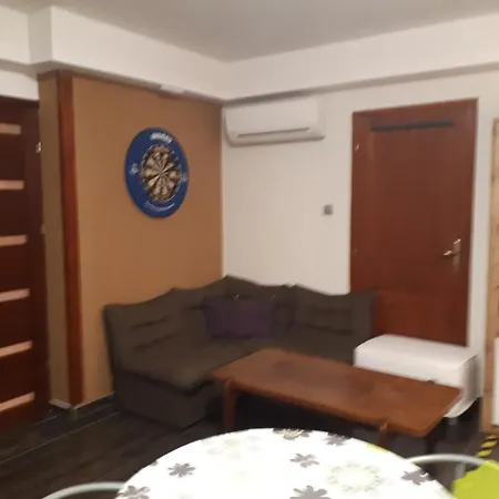 Kertvarosi Apartman Tiszaujvaros Exterior photo